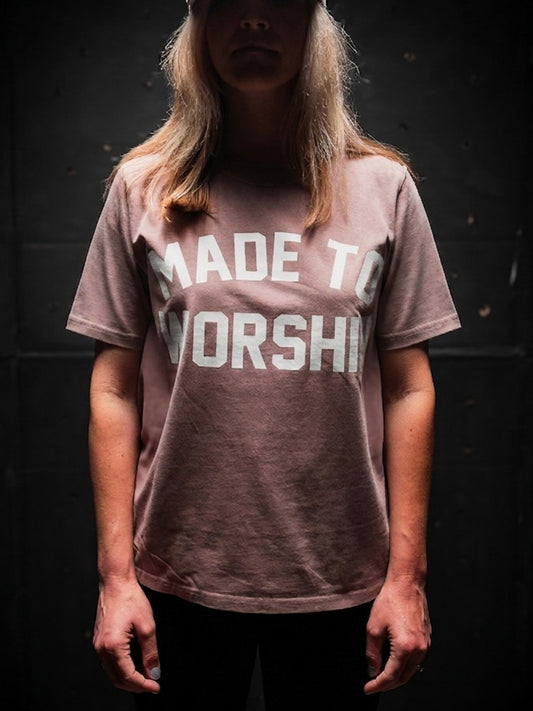 WOMAN - MADE TO WORSHIP HEAVY 7.1 oz TEE IN FADED PINK