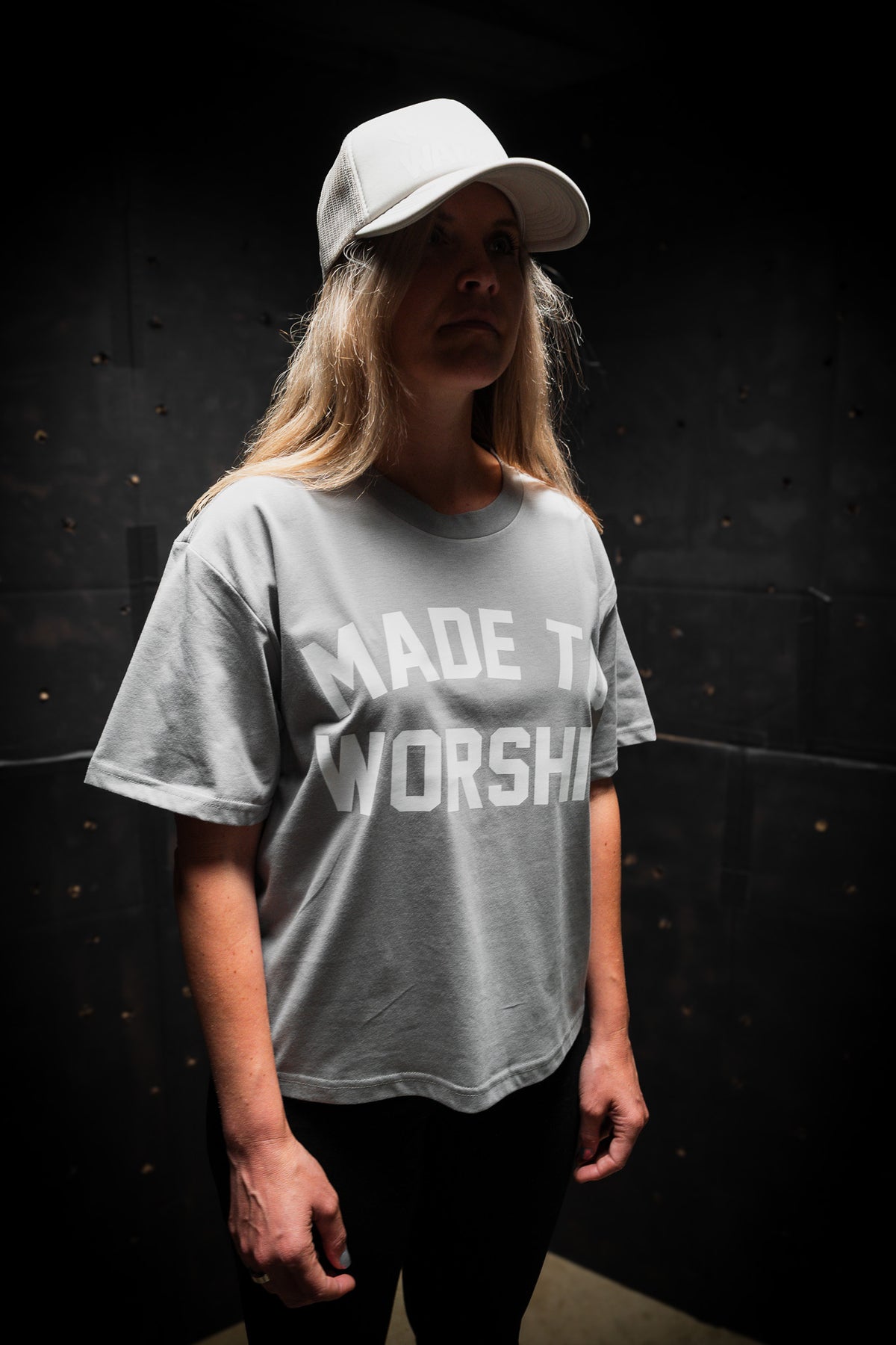WOMAN - MADE TO WORSHIP MARTINA TEE IN POWDER